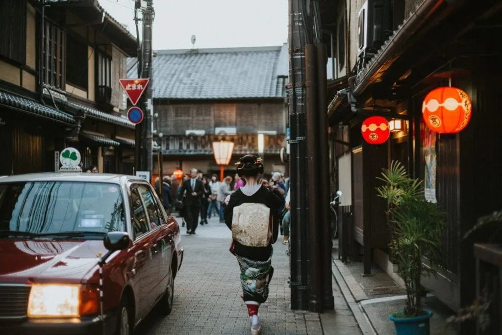 The Ultimate Kyoto Highlights Itinerary 1 kyoto geisha japan scaled.jpg